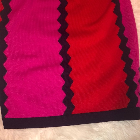 ESCADA sweater skirt 006 - Picture 4 of 10